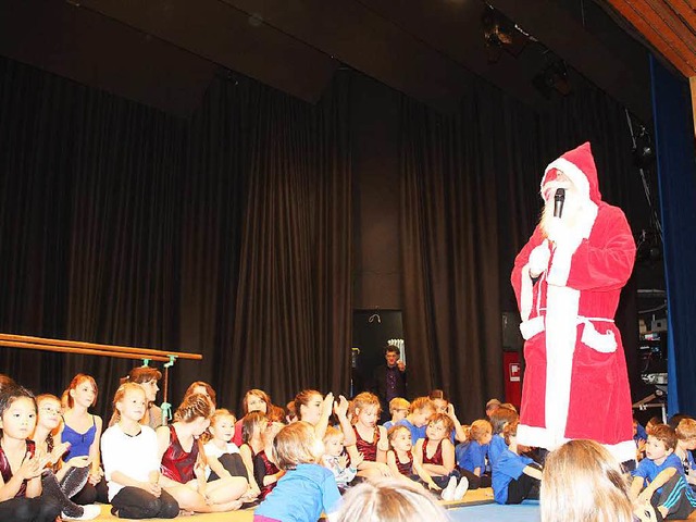 Hurra, der Nikolaus ist da.  | Foto: Anja Bertsch