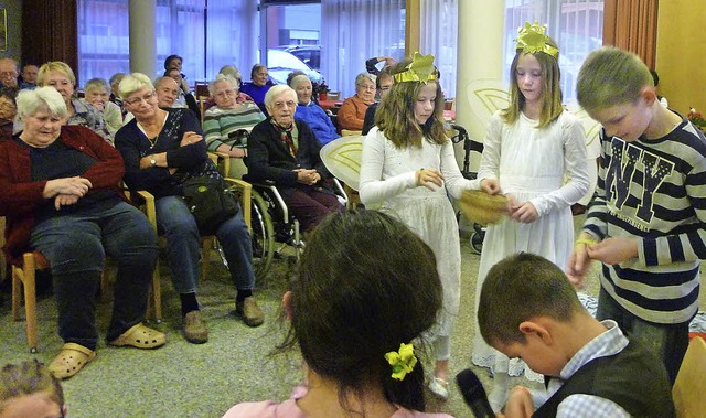 Unpnktliche Engel bringen Senioren glckliche Momente  | Foto: schule