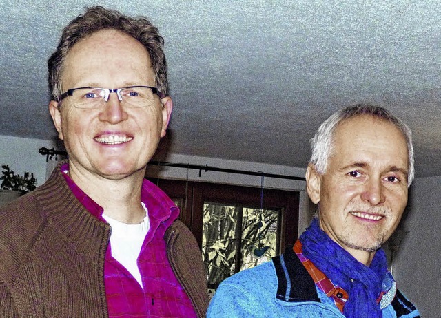 Frieder Schrbler (von links) und Ralf...as TuS-Dreiknigstheater in Hfingen.   | Foto: Peter lendle