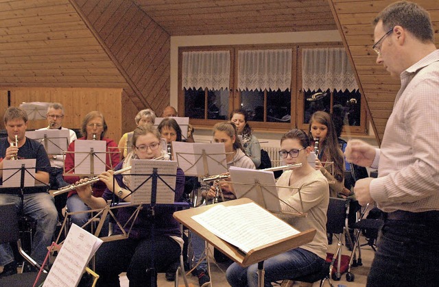 Seit geraumer Zeit probt der Musikvere...Albtalhalle in Immeneich beginnen wird  | Foto: Karin Stckl-Steinebrunner