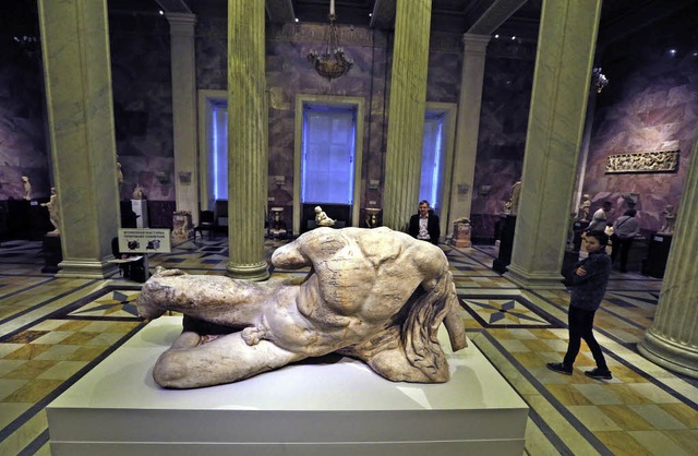 Dieser Torso vom Parthenon  ist eine A...8211; doch Athen will ihn wiederhaben.  | Foto: dpa