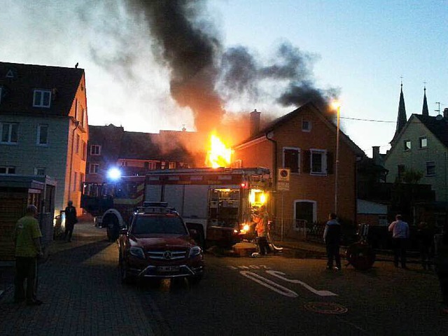 Das Duo soll sei Opfer gettet und dan... in Kenzingen in Brand gesteckt haben.  | Foto: Feuerwehr Kenzingen
