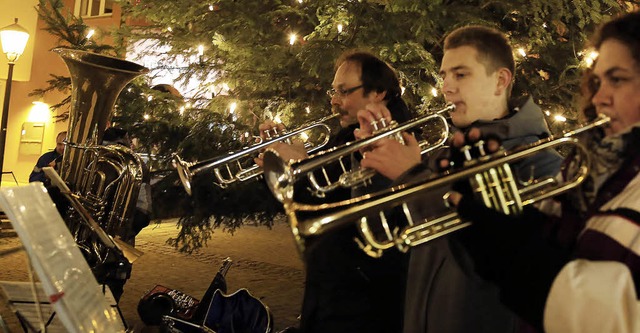 Eine Blsergruppe  gehrt zu jedem Weihnachtsmarkt.  | Foto: Sandra Decoux-Kone