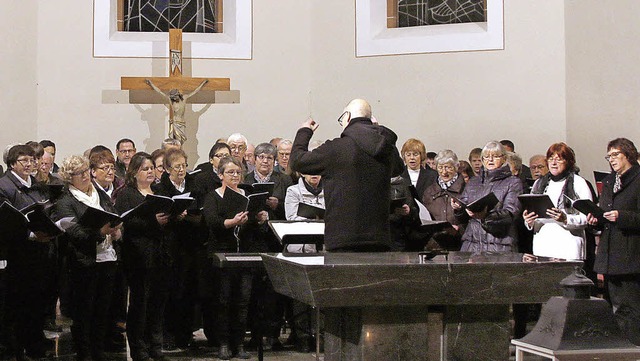 Krnender Abschluss: Die Chre singen ...m &#8222;Machet die Tore weit&#8220;.   | Foto: Heidi Fssel
