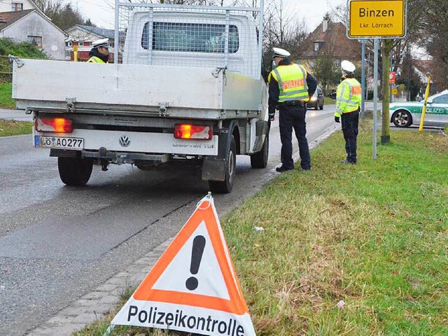 Auf der Suche nach Einbrechern verstrkt die Polizei ihre Kontrollen.  | Foto: Jochen Fillisch