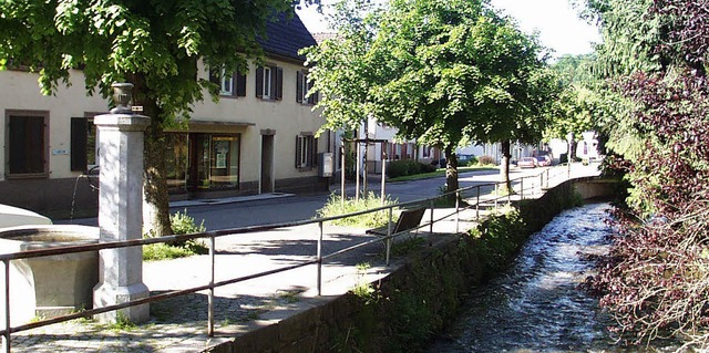 Kinder, wie die Zeit vergeht: Blick vo... Strae in Kandern von Ende Mai 2005.   | Foto: Markus Maier