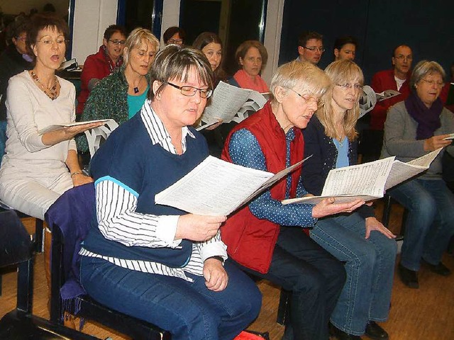 <Text>Die Evangelische Kantorei probt ... Mitwirkenden aufgefhrt wird. </Text>  | Foto: Roswitha Frey