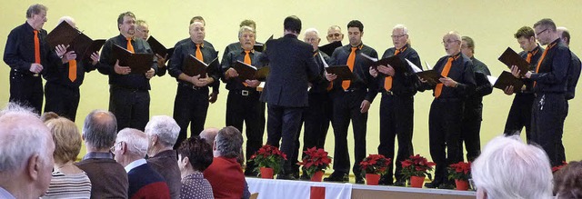 Bei der Weihnachtsfeier fr Senioren i...n die zahlreich erschienenen Besucher.  | Foto: Christine Weirich