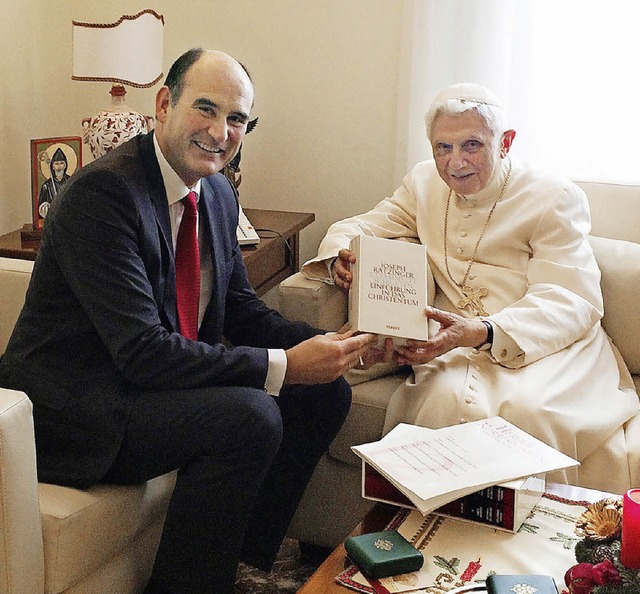 Manuel Herder mit Papst Benedikt in Rom  | Foto: privat