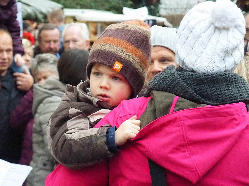 Glanzvolle Momente, akustische und andere Gensse sowie frohe Kindergesichter gab es am Sonntag, 14. Dezember, beim Schopfheimer Weihnachtsmarkt.
