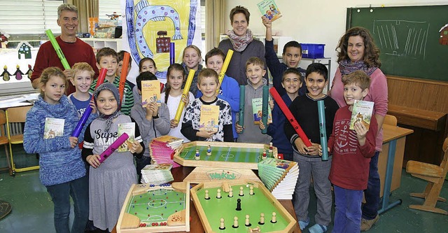 Sichtlich Freude haben die Schler an ...der Grundschule Langenau ermglichte.   | Foto: zvg