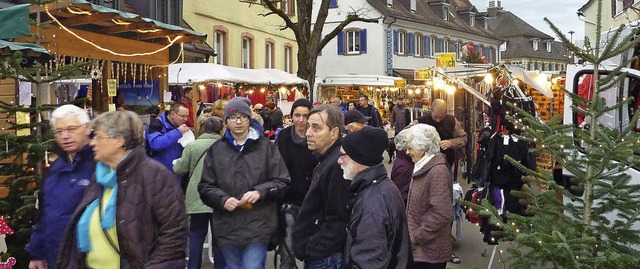 Stimmung auf dem Weihnachtsmarkt in Teningen  | Foto: Karlernst Lauffer