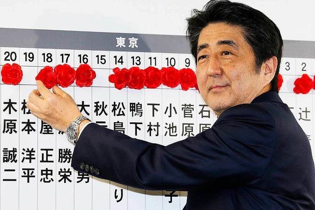Japans Regierungspartei siegt haushoch