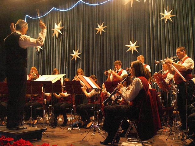 Einen ereignisreichen Konzertabend bes... die Stadtmusik Todtnau ihrem Publikum  | Foto: Karin Stckl-Steinebrunner