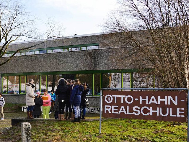 Die Aufregung im Kollegium war fr die...tto-Hahn-Realschule bleibt Realschule.  | Foto: ARCHIV: SCHULE