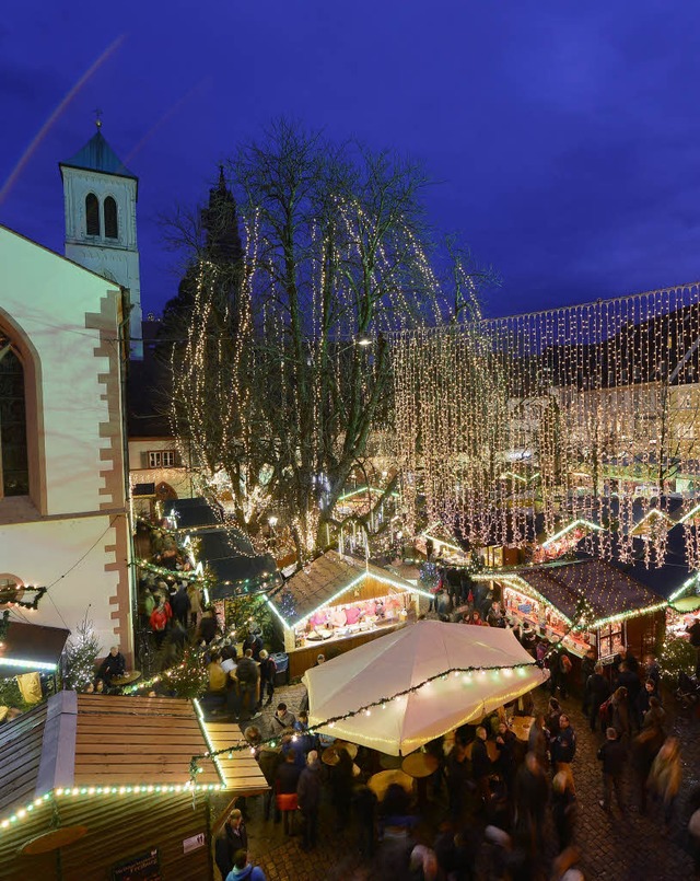 Der Freiburger Weihnachtsmarkt hat vie... Spanien wirkt seine Anziehungskraft.   | Foto: Ingo Schneider