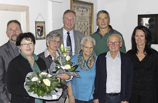 Verabschiedung, von links: Karl und An..., Ernst Engler und Manuela Mattmller.  | Foto: Privat