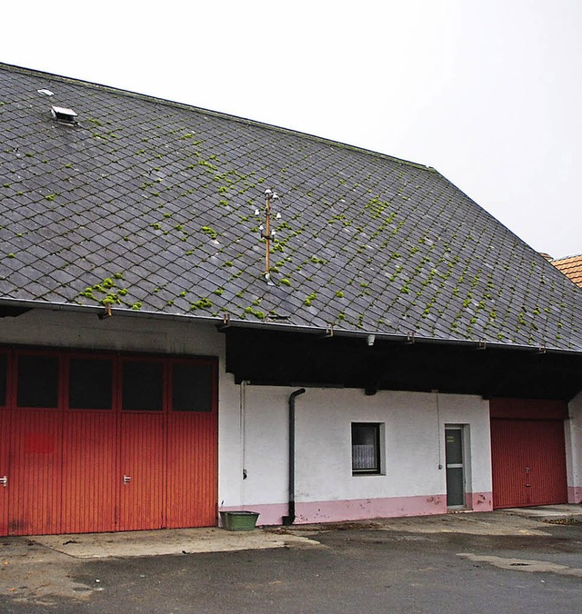 Im ehemaligen Buchheimer Feuerwehrhaus...tralgebiet beim Sportplatz angedacht.   | Foto: Manfred Frietsch