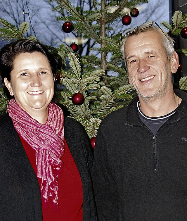 Petra und Jrgen Issler spendeten 2000 Euro.  | Foto: Staub