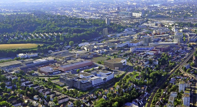 Das Dreispitz-Areal im berblick: Der ...dliche Zipfel gehrt zur Stadt Basel.   | Foto: Christoph Merian Stiftung