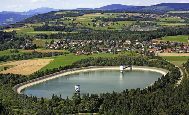 Kleine Vernderung, groe Wirkung: Am ...Wellenumlenker aus Beton sehen knnen.  | Foto: Erich Meyer