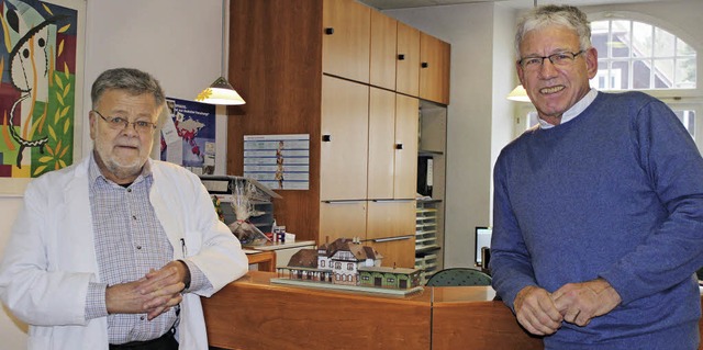 Dr. Georg Brecke (links) geht mit 72 J...nimmt zum Jahresanfang Wolfgang Pauli.  | Foto: Martha Weishaar