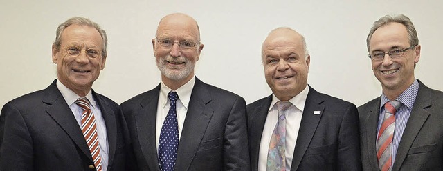 Alt-Rektor Hans-Jrgen Sperling (Zweit...r Stefan Glser (links) gratulierten.   | Foto: hochschule