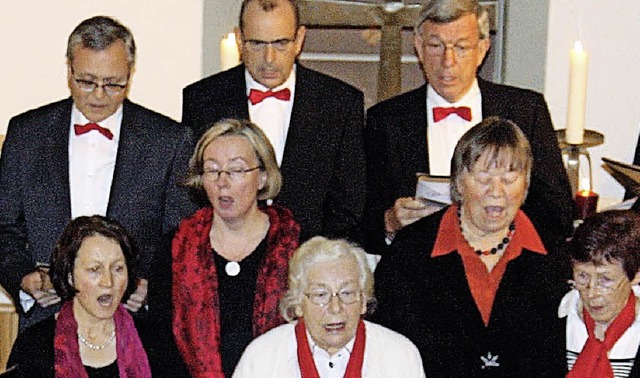Stilvoll zelebrierten die Wittlinger Sngerinnen und Snger ihr Kirchenkonzert.   | Foto: Bronner