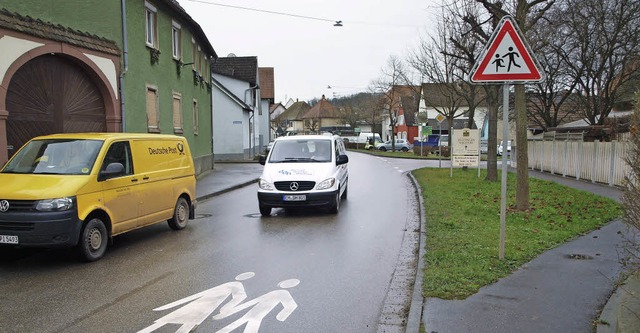 Die Kreuzung Dorfstrae/Rosenstrae/Rheinstrae ist eine gefhrliche Ecke.  | Foto: Michael haberer