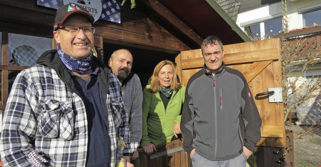 Zehn Jahre Pflumeschnaps: Derzeit reif...en beim Brennen ist dabei Ehrensache.   | Foto: ULI SCHULZE