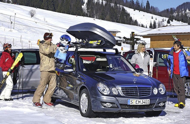 Schnee ist zwar vielerorts noch Mangel... besten in der Dachbox transportiert.   | Foto: GP