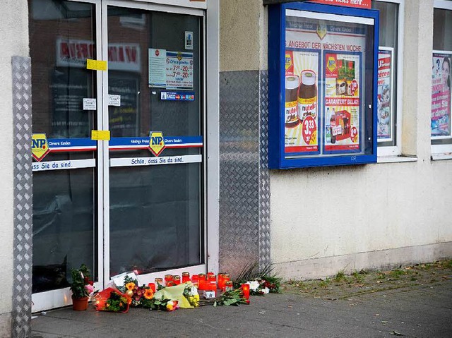 Bei dem berfall auf einen Supermarkt in Hannover kam ein 21-Jhriger ums Leben.  | Foto: dpa