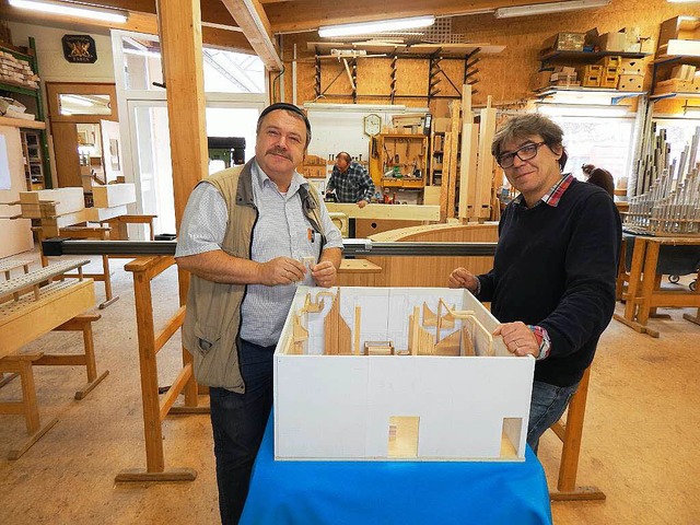 Wolfgang Brommer und Heinz Jger in ihrer Waldkircher Werkstatt.   | Foto: Sylvia Timm