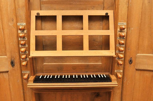 Das Manual der kleinen Orgel in der Kirche St. Michael in Niederrotweil.  | Foto: Kai Kricheldorff