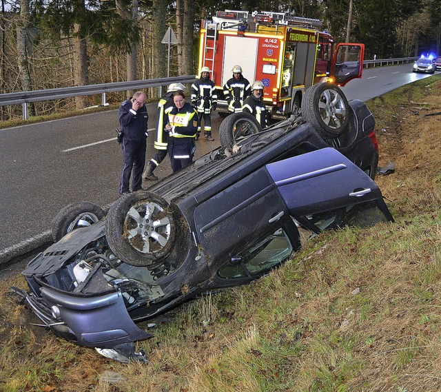 Mit schweren Verletzungen musste die F...ens am Freitagmorgen gerettet werden.   | Foto: Kamera 24