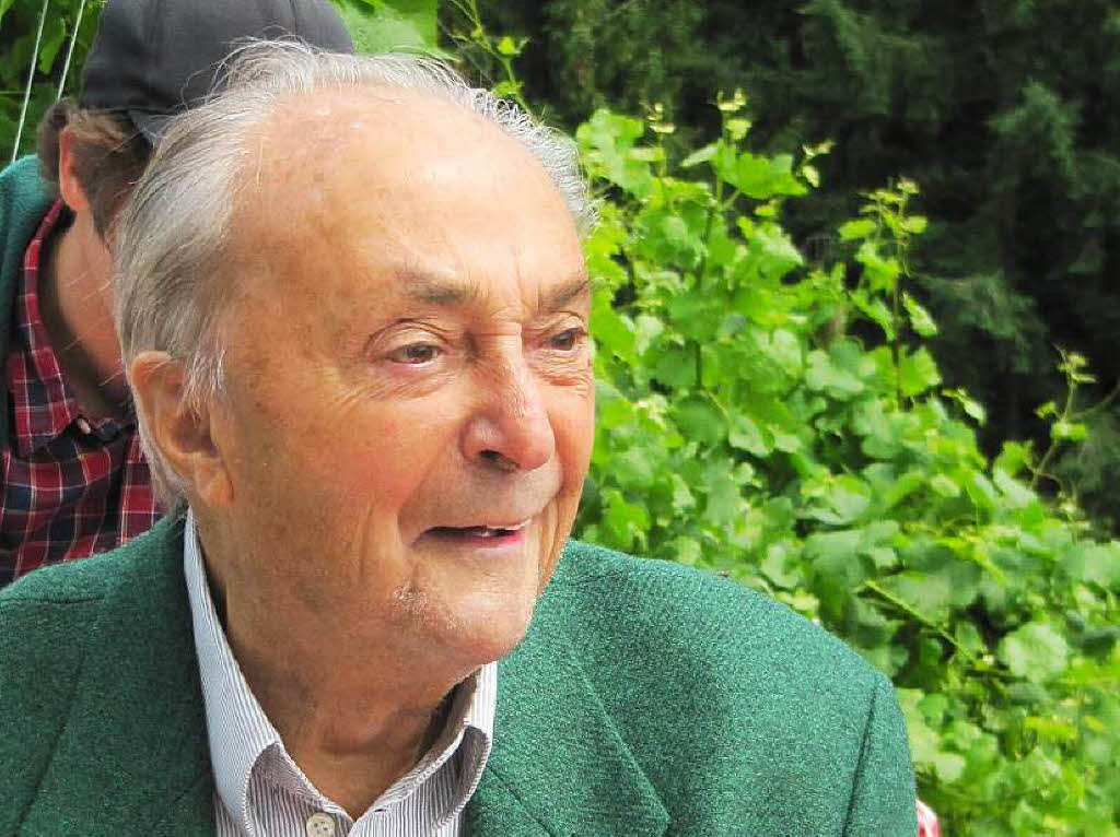 Albert Freiherr Roeder von Diersburg, Mitglied der Dynastie der von Roeders, erstmals 1197 aktenkundige Familie,  stirbt im Oktober im Alter von 89 Jahren. Er war eine prgende Gestalt fr Diersburg. Der Senior hinterlsst insgesamt zwlf Enkel.