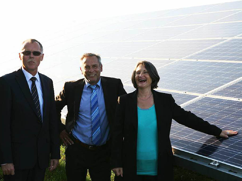 Nach langen Mhen geht in Hohberg im Sommer ein riesiger Solarpark ans Netz. Der rtliche private Investor Solarpark Hohberg GmbH & Co. KG betreibt die  Zehn-Megawatt-Photovoltaikanlage. Zwischenzeitlich  stand das Projekt wegen krimineller Machenschaften eines vorangegangenen dubiosen Investorengeflechts vor dem Aus.