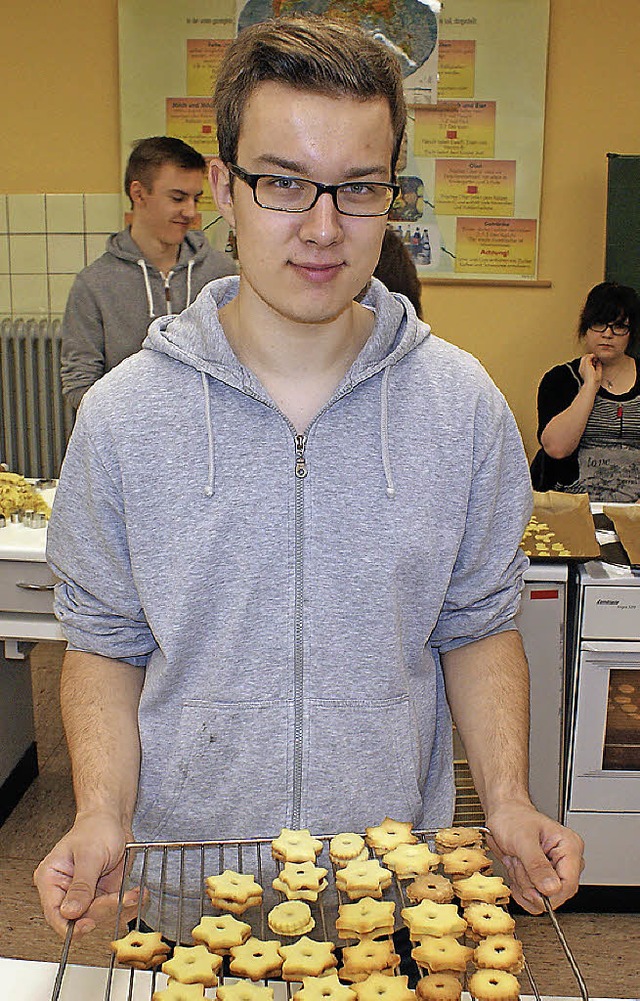 In Merdingens Schulkche wurden  Pltzchen fr Obdachlose gebacken.   | Foto: privat