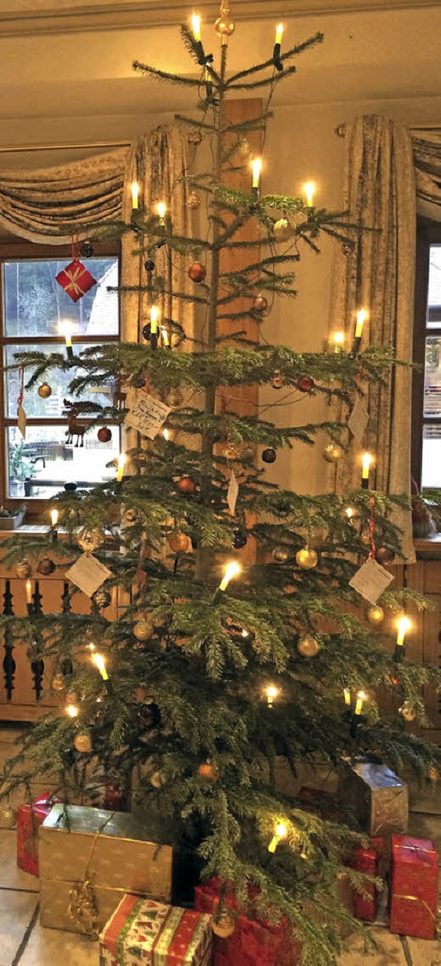 Der Weihnachtswunschbaum im Hofgut Sternen  | Foto: Larissa Engers