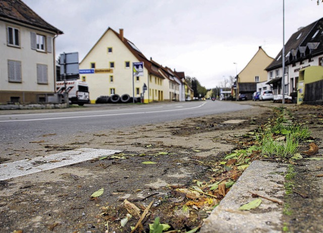 Die Schaffhauser Strae soll umgestalt...sich fr eine Verkehrsberuhigung aus.   | Foto: Archivbild: Hubrich