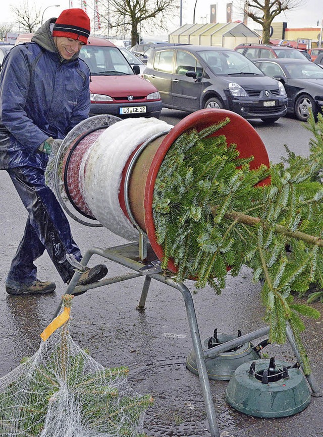 Der Verkauf von Weihnachtsbumen luft...n und edlen Baum Zuhause stehen haben.  | Foto: Heinz u. Monika Vollmar