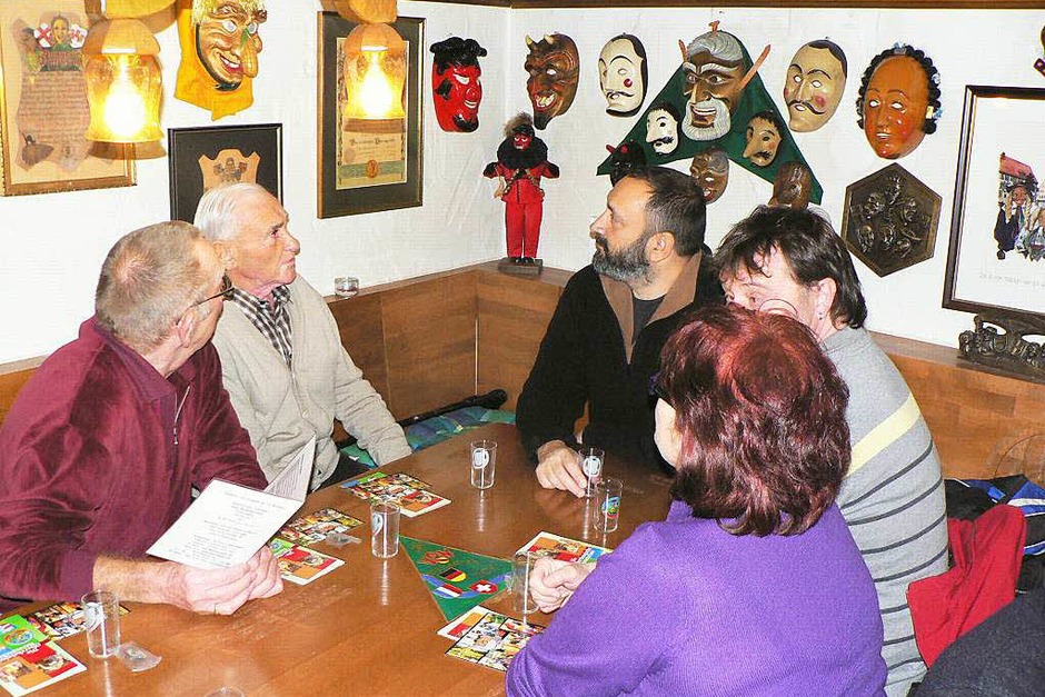 Narrenzunft Gutach im „Hockstüble“ (Foto: Narrenzunft) Narrenzunft Gutach im „Hockstüble“ (Foto: Narrenzunft)