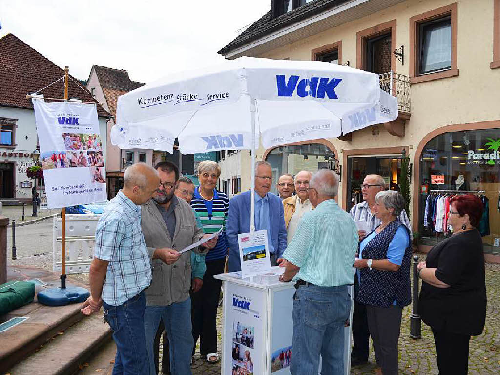 Am Stand des VdK-Ortsverbands auf dem Elzacher Wochenmarkt herrschte sehr reger Betrieb.