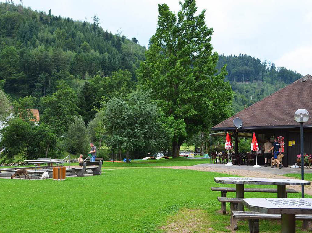 Minigolfplatz mit Htte und Wassertretanlage am Elzwehr – ein Teil der Freizeitanlage Oberwinden, die 2014 neu gestaltet werden soll.