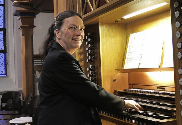Jakoba Marten-Bsing an der Orgel  | Foto: Georg Vo