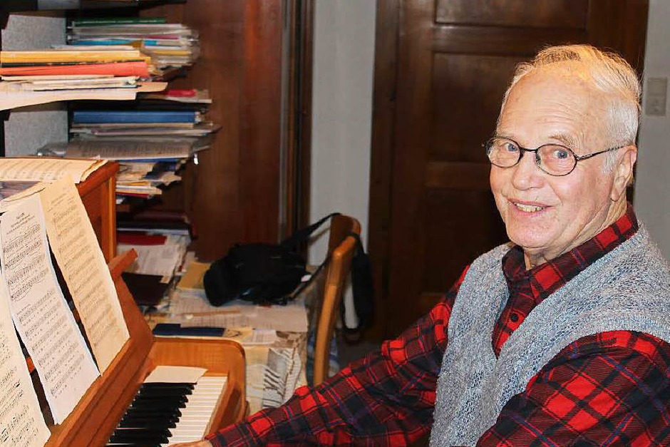 Franz Krumm aus Kürzell ist seit Jahrzehnten Chorleiter in Kürzell und Schwanau. (Foto: Hans Spengler) Franz Krumm aus Kürzell ist seit Jahrzehnten Chorleiter in Kürzell und Schwanau. (Foto: Hans Spengler)