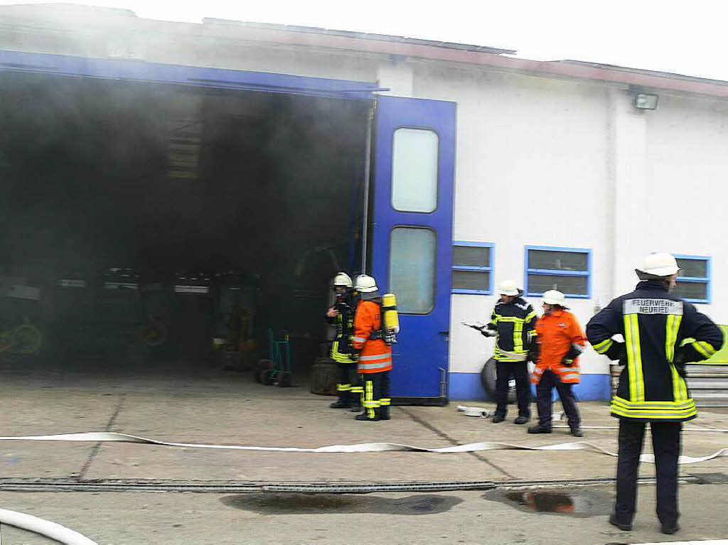 Brandalarm bei der Firma Landmaschinen Kopf in Schutterzell – zeitgleich zu einer Feuerwehrbung.