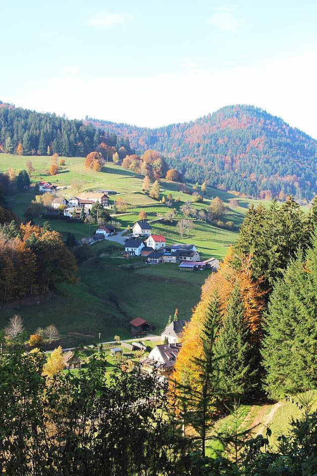 Um den Erhalt der Landschaft im Oberen...erbstbild mit Blick auf den Stockberg   | Foto: Rolf Dieter Kanmacher