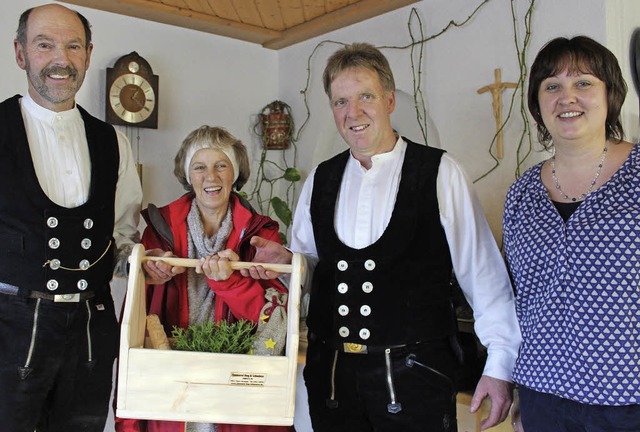 Knete fr die Knilche (von links): Pau...ia Seeringer, Markus Hog und Silke Hog  | Foto: Joachim Frommherz