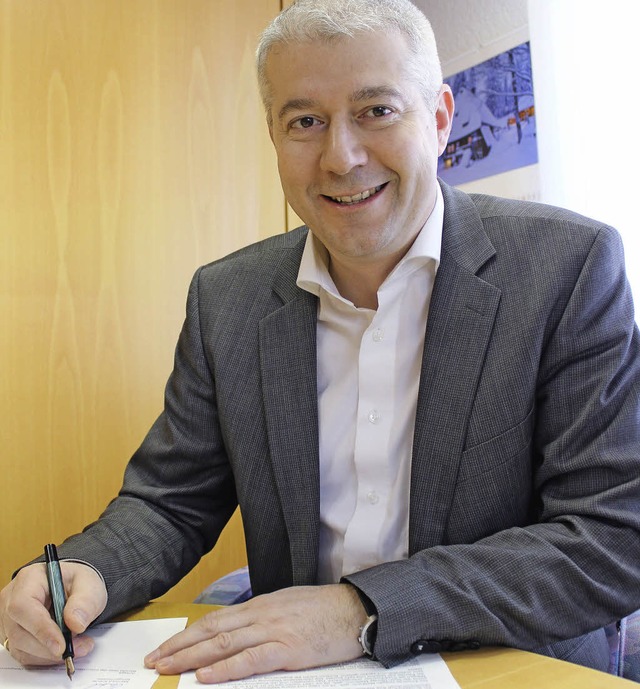 Brgermeister Manfred Kreutz unterzeic...erbischen Amtskollegen adressiert ist.  | Foto: Joachim Frommherz